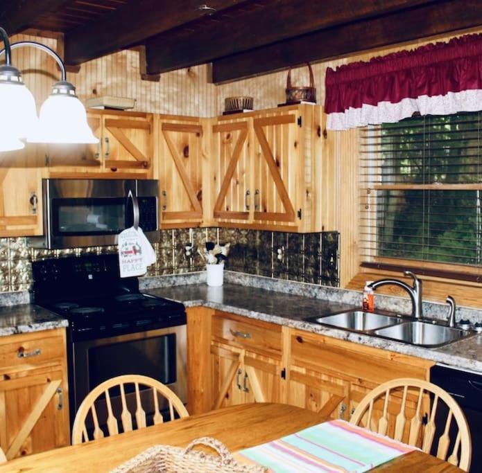 Rustic Black Bear Cabin Pigeon Forge Eksteriør bilde