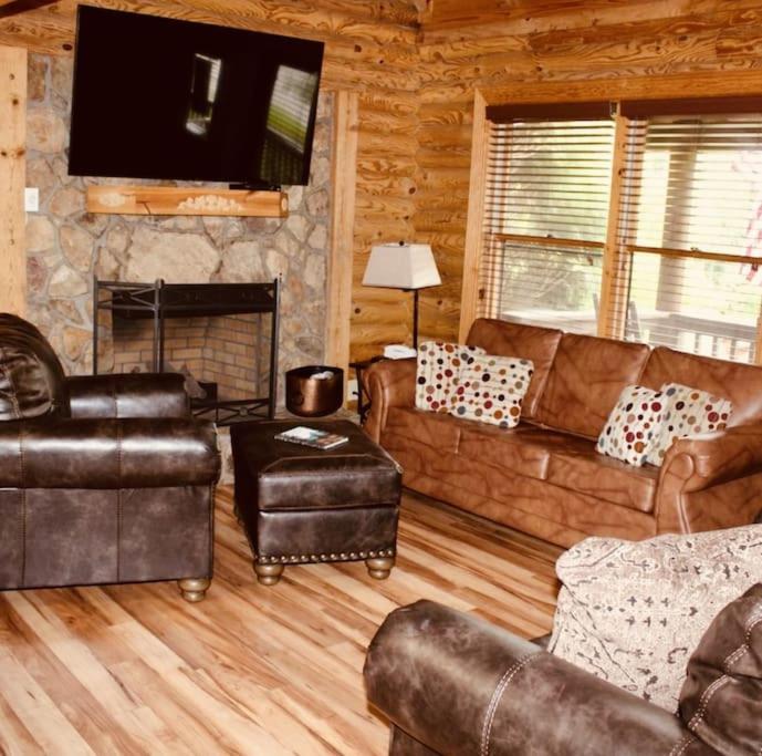 Rustic Black Bear Cabin Pigeon Forge Eksteriør bilde